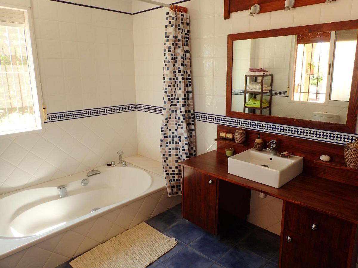 Villa Buganvilla Elche Exterior photo